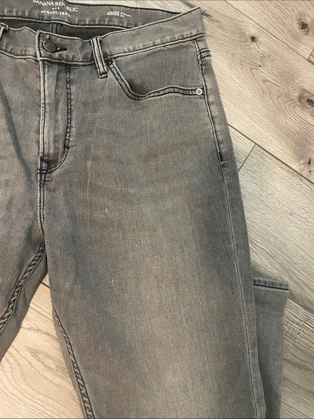 Banana Republic Men's Travel Jean Gray - Picture 2 of 5